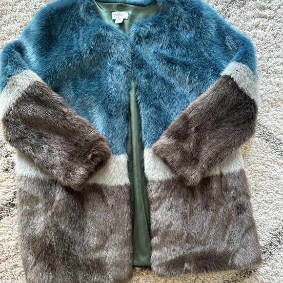 Anthropologie Faux Fur Blue Coat - Size Small - Picture 2 of 8